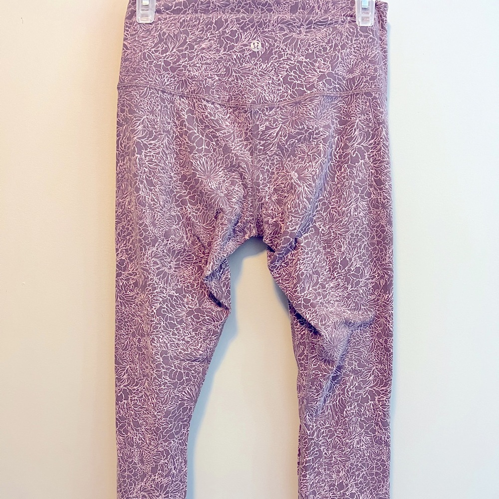 Lavender and white Align 28